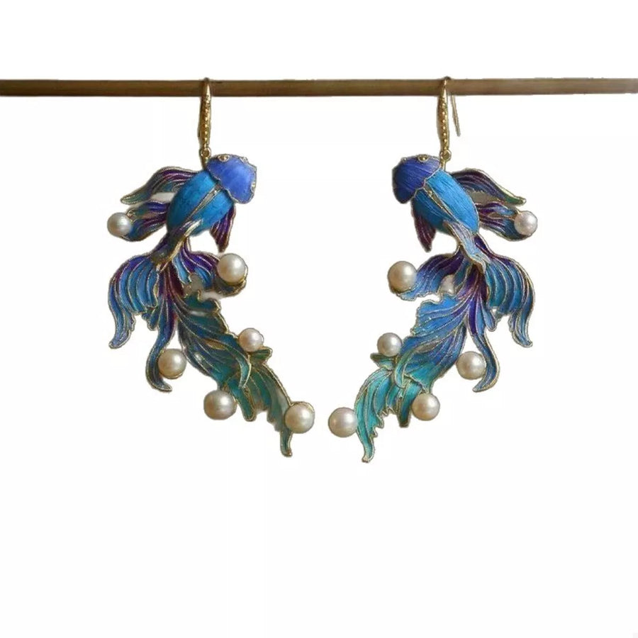 Blue goldfish dangle earrings with pearls, 18K gold-plated.