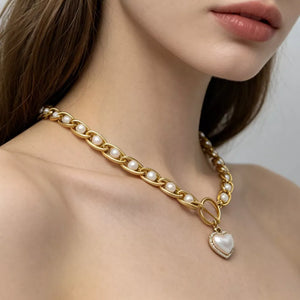 Gold with Chunky Pearl And Heart Pendant 18k Gold-plated Necklace in Gold