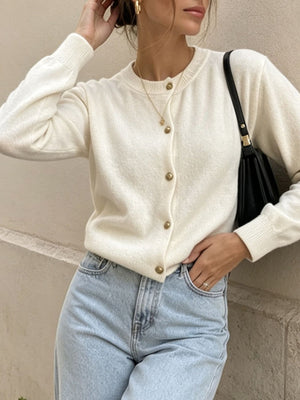 cardigan in cream featuring buttoned and regular fit