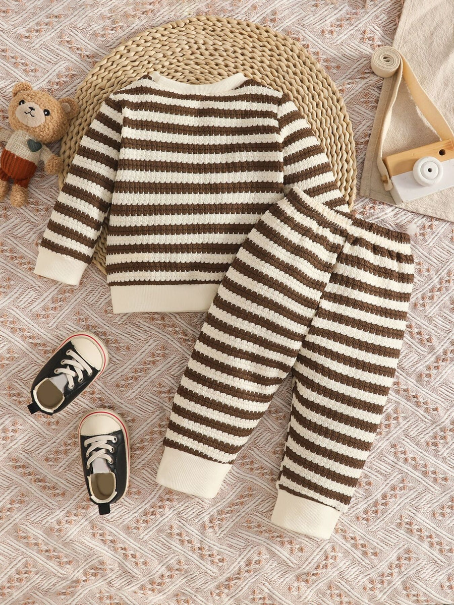 pajama set featuring striped in Black with 95% polyester, 5% spandex Care instructions: Machine wash cold texture