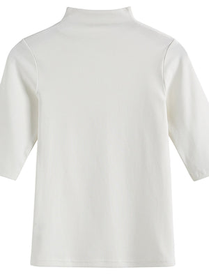 White t-shirt with hip-length and pullover