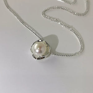 925 Sterling Silver Pearl Pendant Necklace in silver with pendant