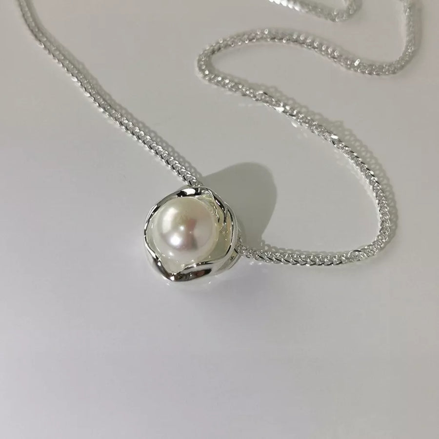 925 Sterling Silver Pearl Pendant Necklace in silver with pendant