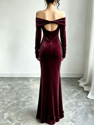 100% polyester Care instructions: Machine wash cold formal gown in Navy with fitted silhouette