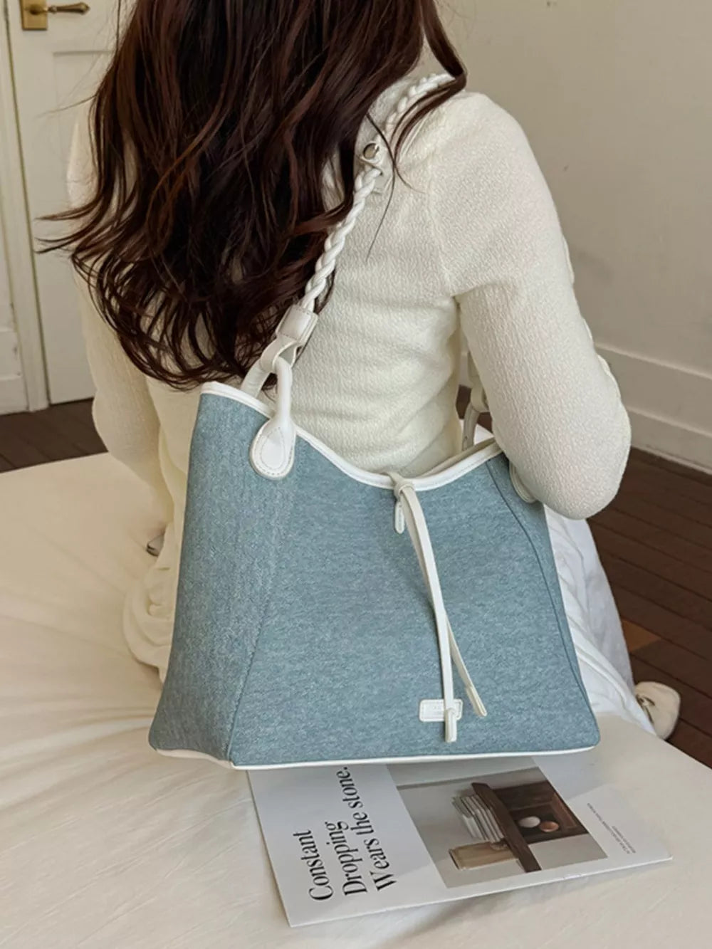 Casual Contrast Trim Shoulder Bag in Pastel Blue