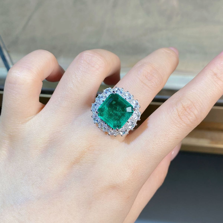 emerald green ring