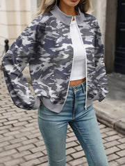 modern sweatshirt in White with mock neck