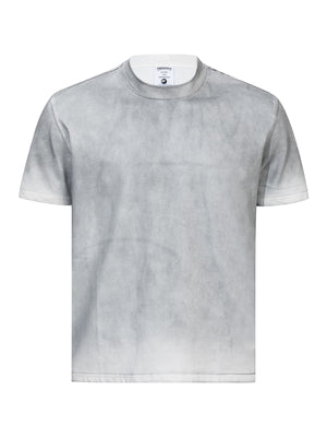 t-shirt in slate gray featuring washed and regular fit