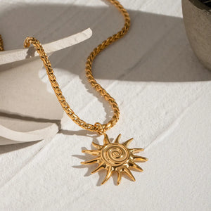 Gold necklace with adjustable and clasp