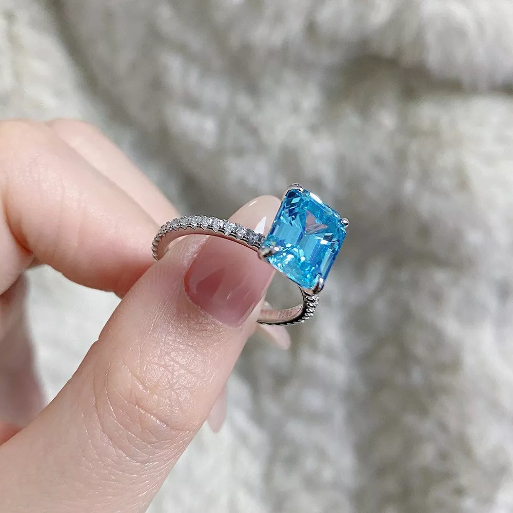 925 sterling silver, Cultivating high-carbon diamonds Care instructions: Avoid w ring in silver with rectangle silhouette