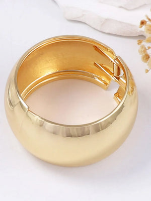 18K Gold-Plated,Zinc alloy Care instructions: Avoid wearing during exercise, as bracelet in Silver with wide band silhouette