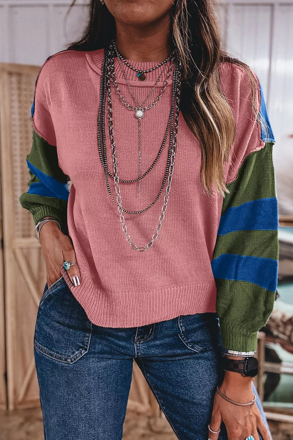 pink pullover sweater with color-block and crew neck