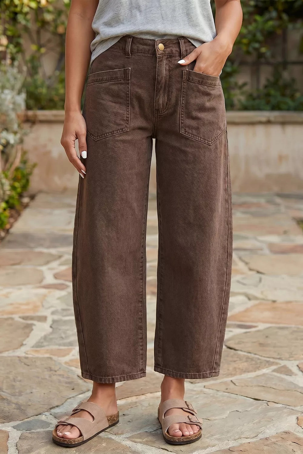 Solid Color Square Patch Pocket Barrel Jeans