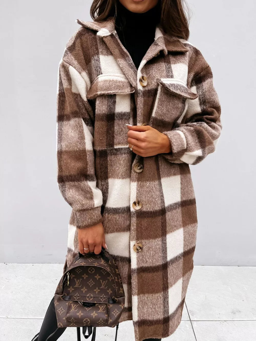 Camel overcoat with midi and button-front