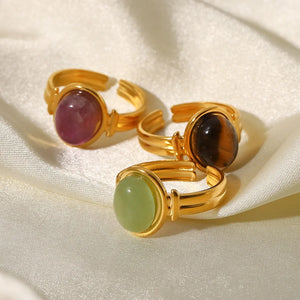 ring in gold featuring natural stone and regular fit