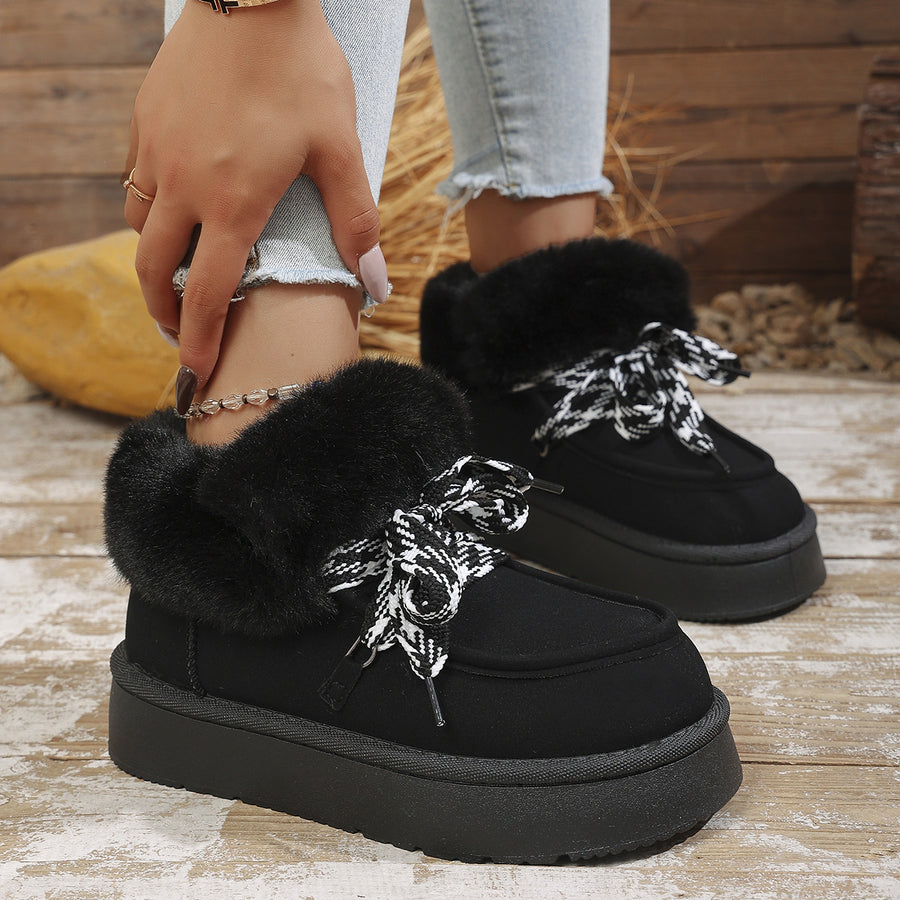 boots in Black with faux fur lining and ankle-length