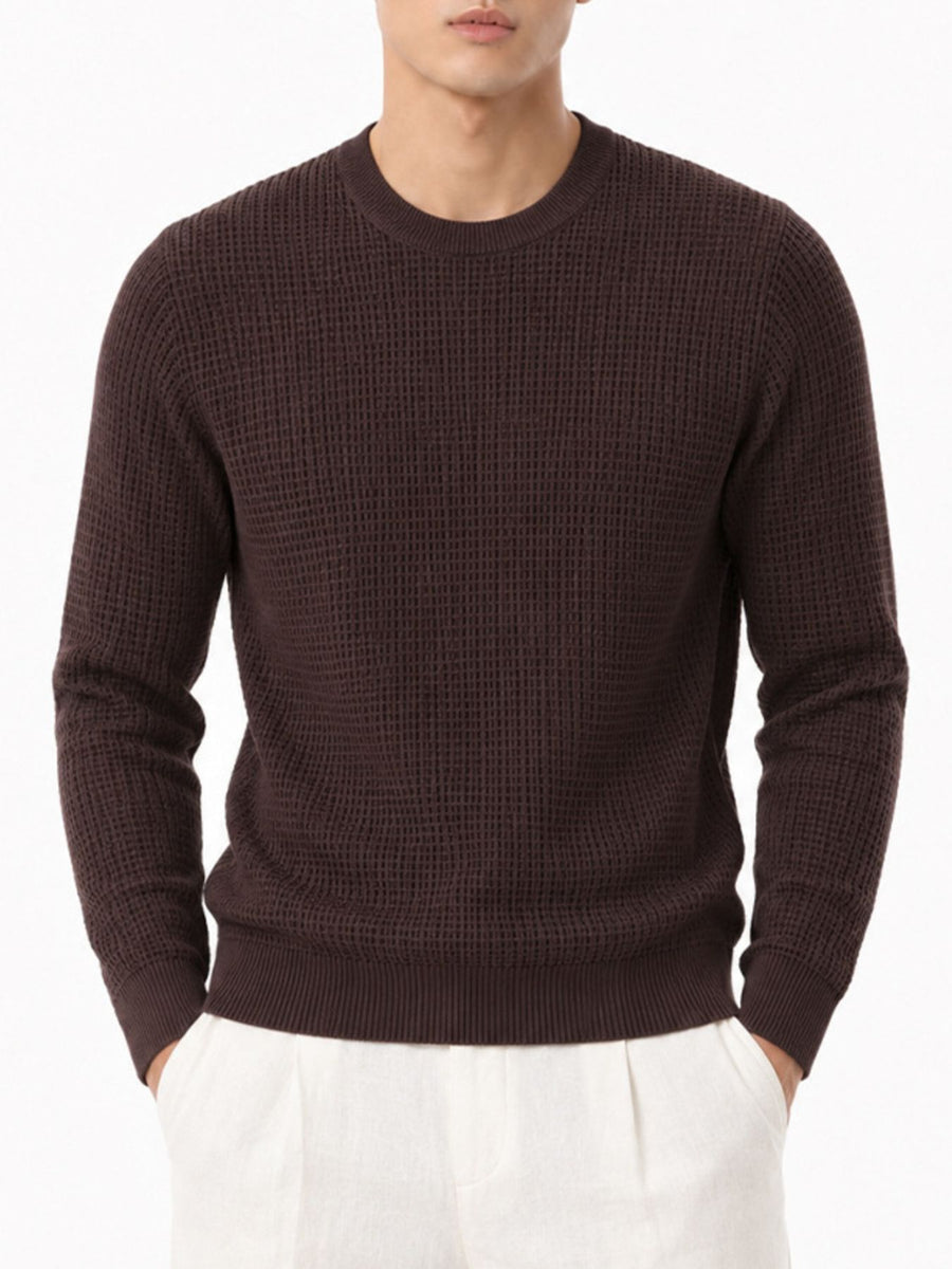 pullover sweater in dark brown featuring waffle-knit and regular fit