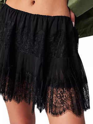Lace Trim Ruffle Mini Skirt in Black