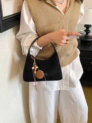 handbag in black