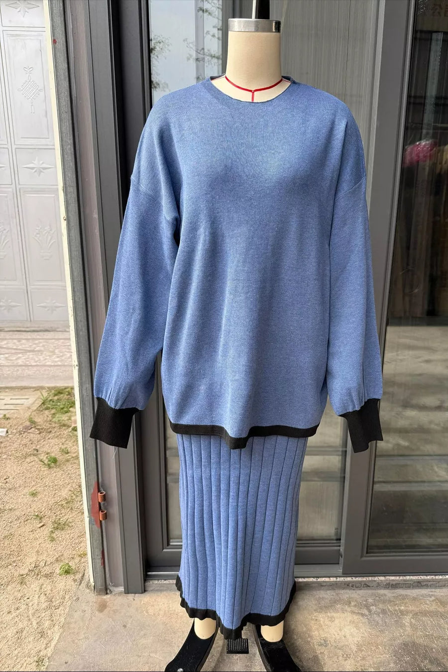 charcoal Sweater and Skirt Set with stretchy and long sleeve