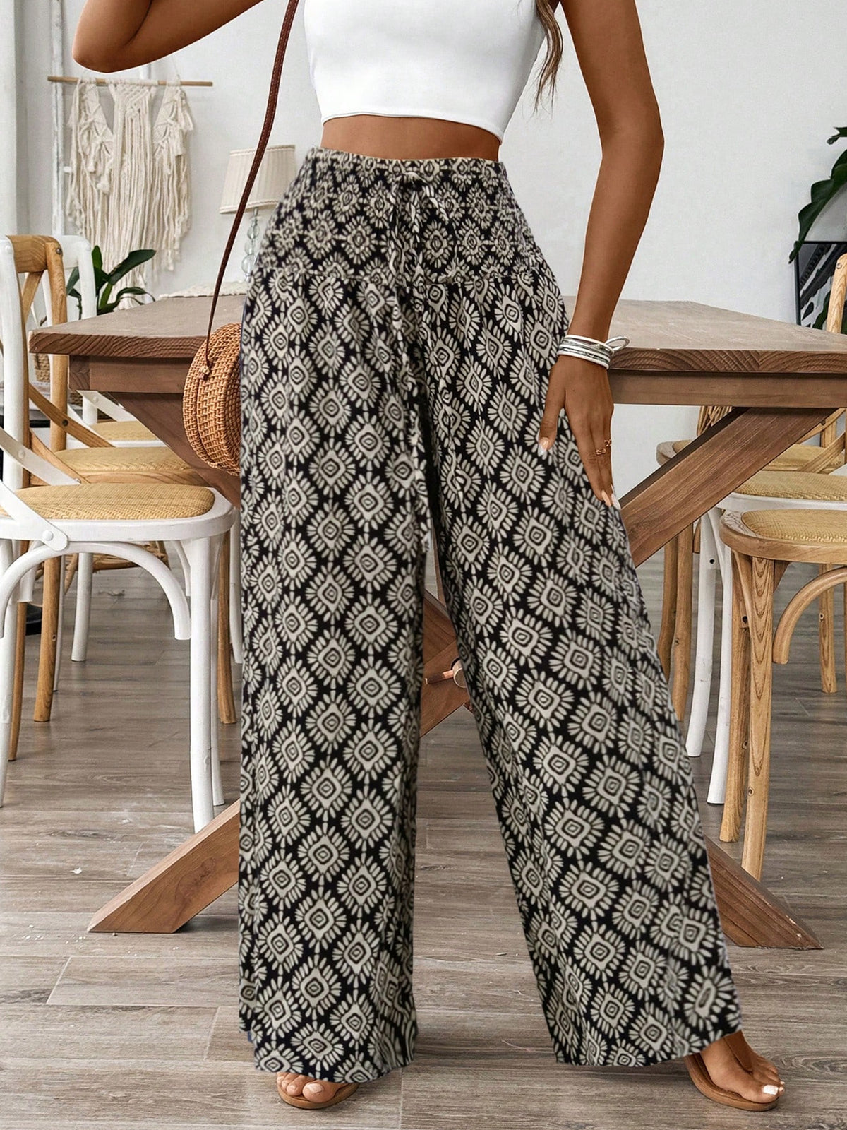 Geometric Print Wide Leg Pants
