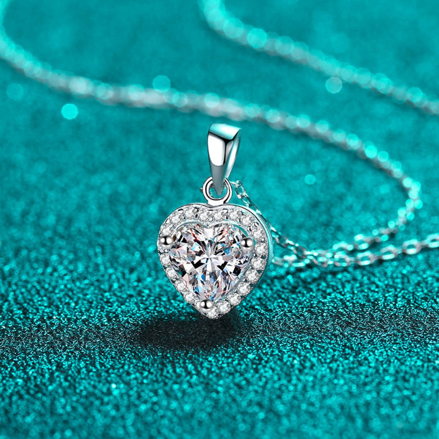 925 sterling silver,Moissanite Carat weight: 2ct Care instructions: Avoid wearin necklace in Silver with straight silhouette