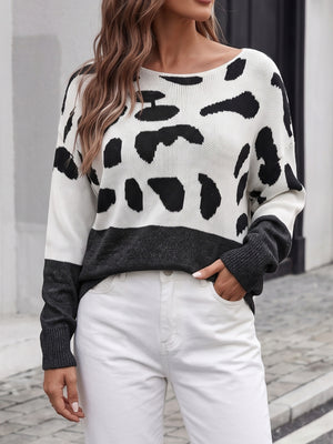 pullover sweater in Burgundy with off-shoulder and hip-length