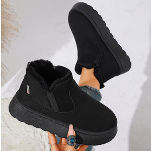 boots in Black with round toe and ankle-length