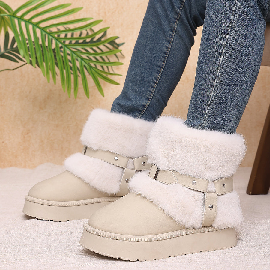 Beige boots with ankle-length and pull-on