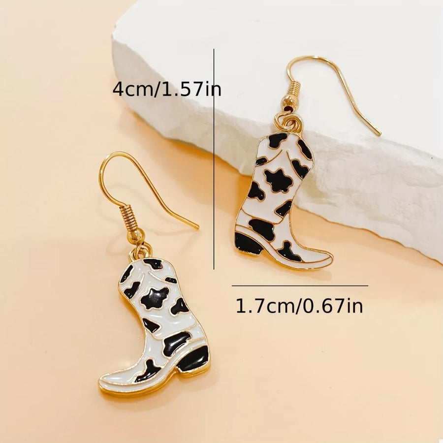 18K Gold-Plated, Alloy, Resin Care instructions: Avoid wearing during exercise, earrings in pink with straight silhouette