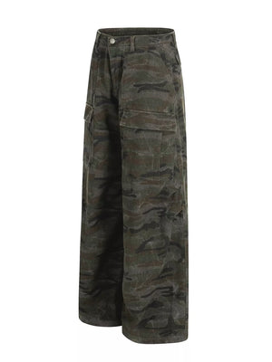 Men's Camouflage Cargo Pants in Green Camouflage