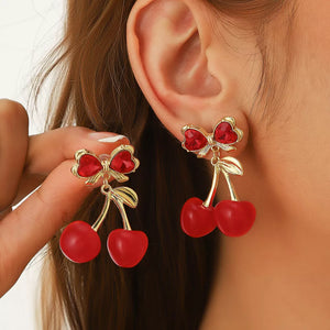 gold earrings with novelty and N/A