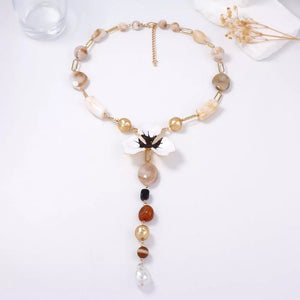 black necklace with long and clasp