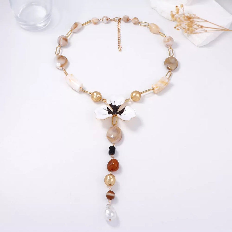 black necklace with long and clasp