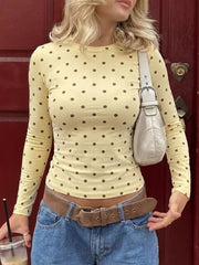 t-shirt in white with polka dot and stretch