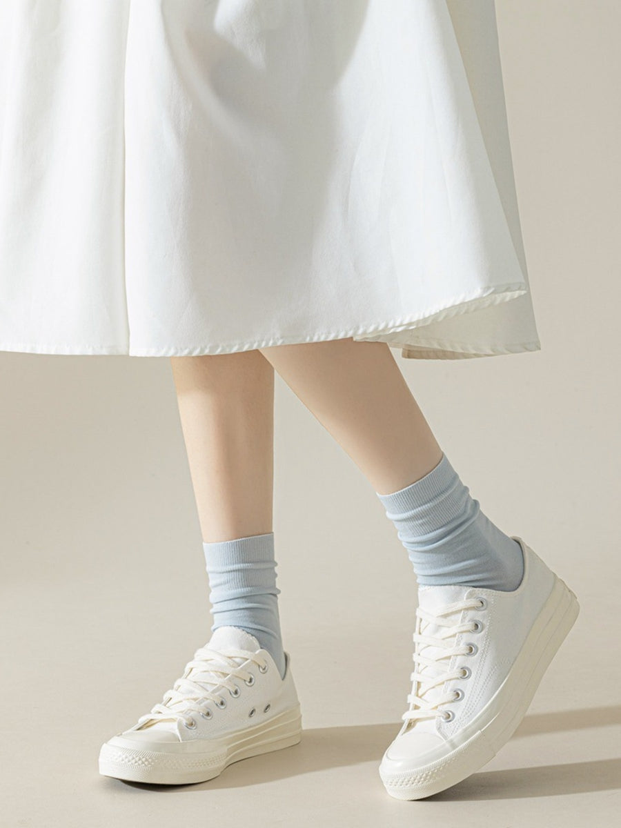 White socks with ankle-length and elastic