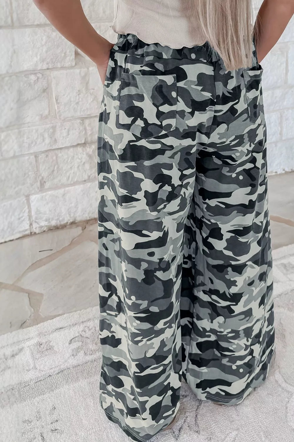 Casual camouflage drawstring waist pants with pockets