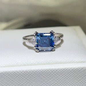 3 Carat Moissanite 925 Sterling Silver Ring in silver with 3 carat moissanite