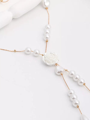 necklace featuring floral in ivory with 18K Gold-Plated, Resin, Zinc alloy Care instructions: Avoid wearing during exerc