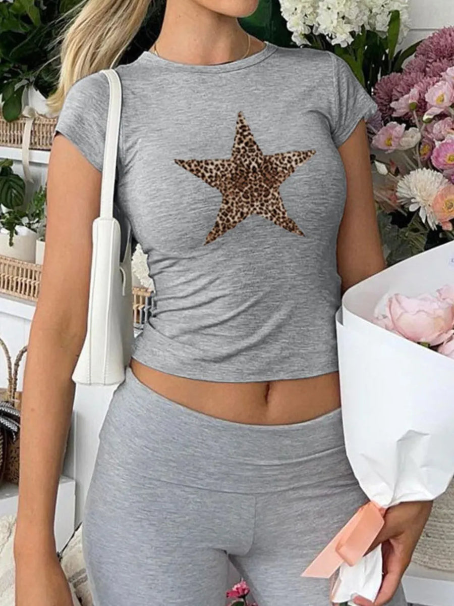 Gray fitted t-shirt with leopard print star detail