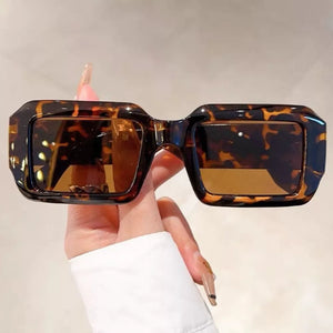 PC Frame material: Polycarbonate Lens material: Polycarbonate Temple material: P sunglasses in Black with rectangular