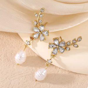 Synthetic Pearl,18K Gold-Plated,Alloy,Rhinestone Care instructions: Avoid wearin earrings in white with straight silhouette