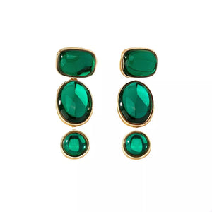 earrings in Dark Green with drop design and long
