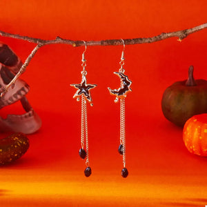Alloy, Crystal, Silver-plated Care instructions: Avoid wearing during exercise, earrings in Silver with drop silhouette