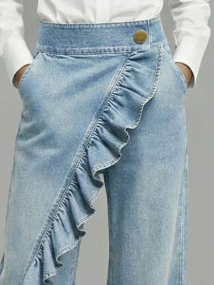 95% cotton, 5% spandex Care instructions: Machine wash cold wide-leg jeans in Black with flared silhouette