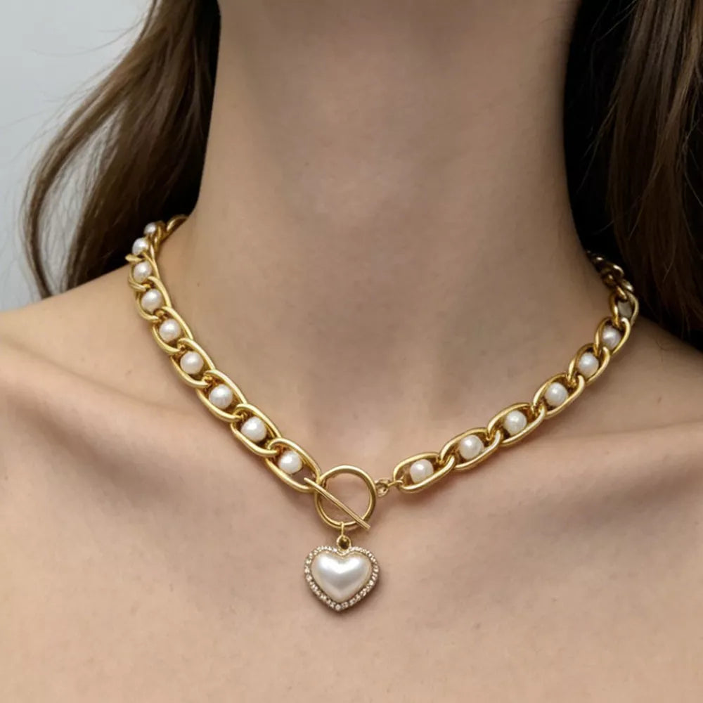 Chunky Pearl And Heart Pendant 18k Gold-plated Necklace in Gold