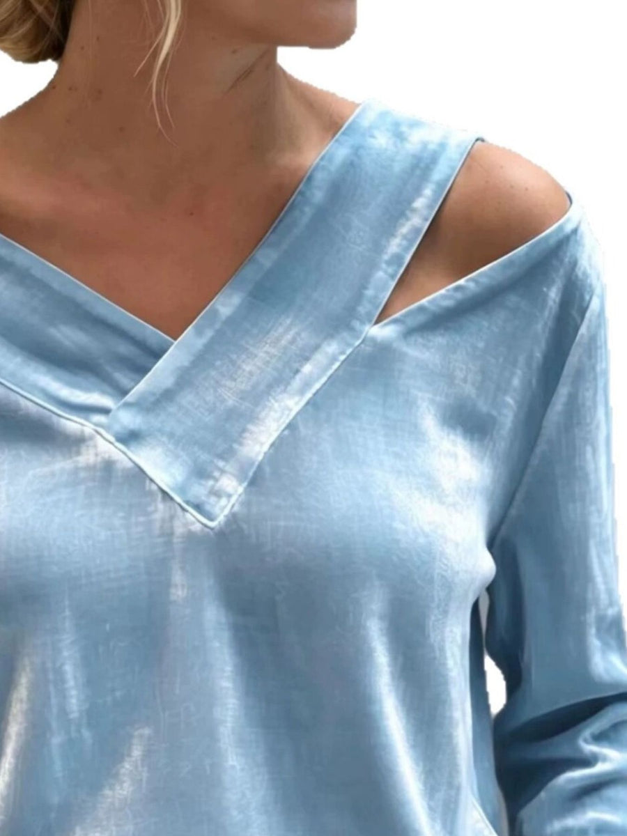 glam blouse in Gray with v-neck