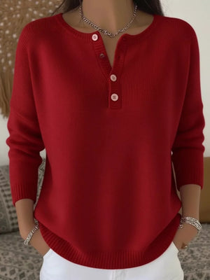White pullover sweater with buttoned and long sleeve