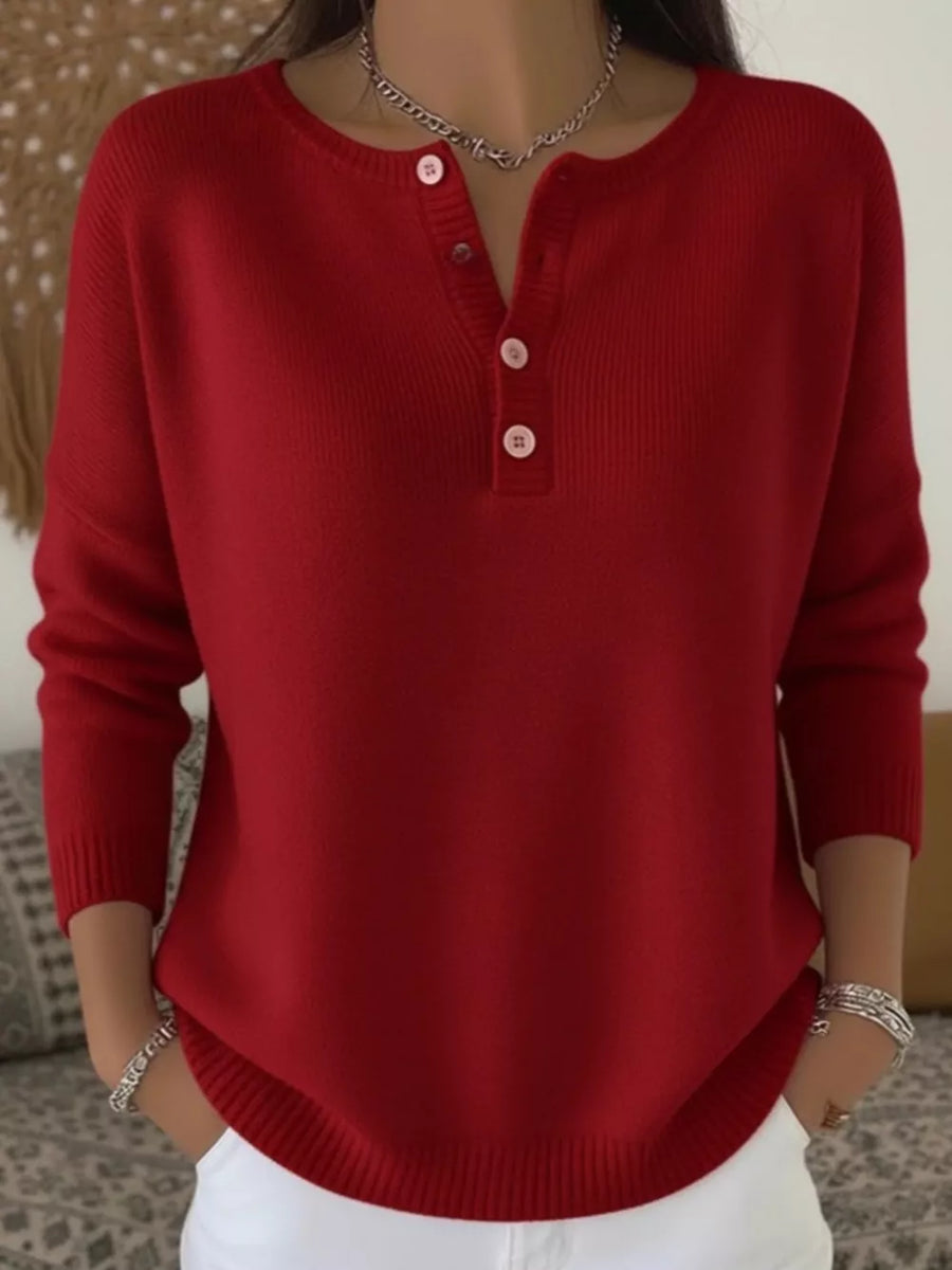 White pullover sweater with buttoned and long sleeve