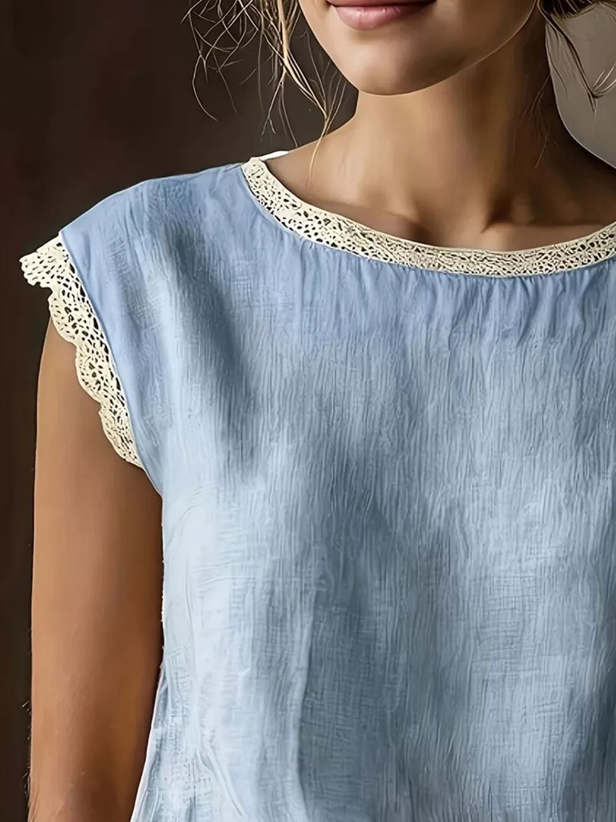 White blouse with hip-length and pullover
